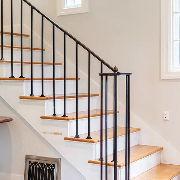Straight staircase